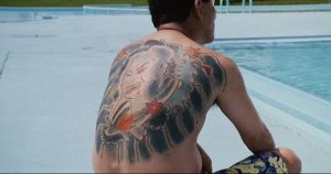 Страшная татуировка на спине
